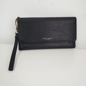Henri Bendel Elegant Black Wristlet